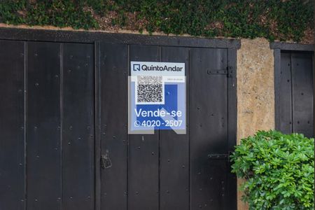 Casa à venda com 300m², 3 quartos e 2 vagasFachada