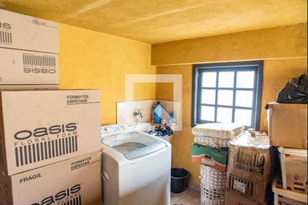 Casa à venda com 300m², 3 quartos e 2 vagasLavanderia