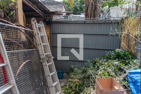 Casa à venda com 300m², 3 quartos e 2 vagasPortão fundo