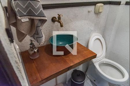 Casa à venda com 300m², 3 quartos e 2 vagasBanheiro do salão