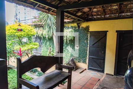 Casa à venda com 300m², 3 quartos e 2 vagasGaragem