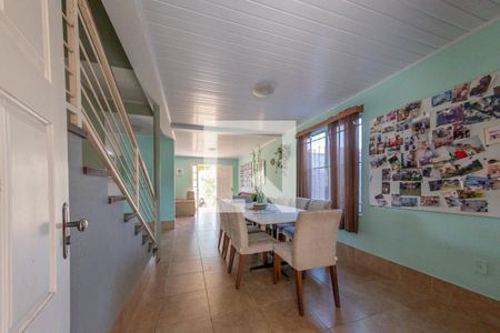 Sala de casa à venda com 4 quartos, 243m² em Campo Novo, Porto Alegre