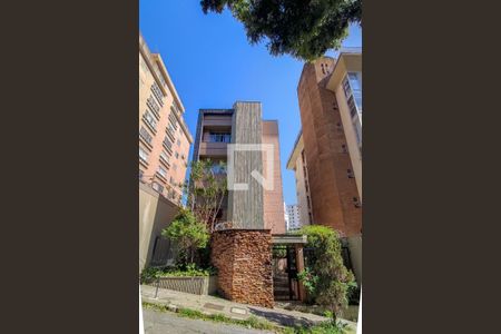 Apartamento para alugar com 120m², 3 quartos e 1 vaga Apartamento para alugar com 120m², 3 quartos e 1 vagaFachada