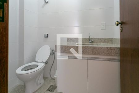 Apartamento para alugar com 120m², 3 quartos e 1 vaga Apartamento para alugar com 120m², 3 quartos e 1 vagaBanheiro da Suíte