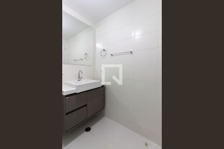 Banheiro de apartamento à venda com 1 quarto, 26m² em Vila Buarque, São Paulo