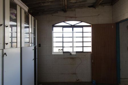 Casa para alugar com 835m², 3 quartos e 8 vagasDespensa