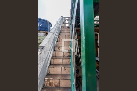 Casa à venda com 244m², 1 quarto e sem vagaEscada de acesso