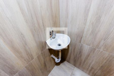 Casa para alugar com 413m², 4 quartos e 8 vagas Casa para alugar com 413m², 4 quartos e 8 vagasBanheiro da Garagem