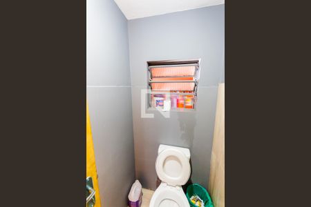 Casa para alugar com 413m², 4 quartos e 8 vagas Casa para alugar com 413m², 4 quartos e 8 vagasBanheiro da Garagem