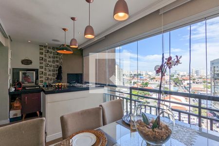 Apartamento à venda com 116m², 2 quartos e 2 vagas Apartamento à venda com 116m², 2 quartos e 2 vagasVaranda