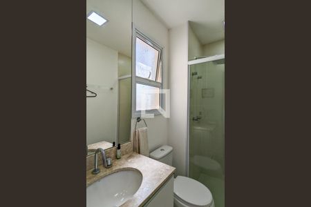 Apartamento à venda com 116m², 2 quartos e 2 vagas Apartamento à venda com 116m², 2 quartos e 2 vagasBanheiro da suíte 2