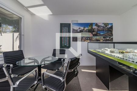 Casa de condomínio à venda com 188m², 3 quartos e 2 vagas Casa de condomínio à venda com 188m², 3 quartos e 2 vagasSala