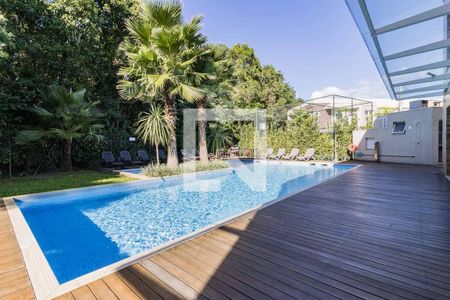 Casa de condomínio à venda com 188m², 3 quartos e 2 vagas Casa de condomínio à venda com 188m², 3 quartos e 2 vagasÁrea comum - Piscina