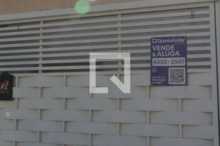 Casa à venda com 110m², 3 quartos e 2 vagas Casa à venda com 110m², 3 quartos e 2 vagasPlaca