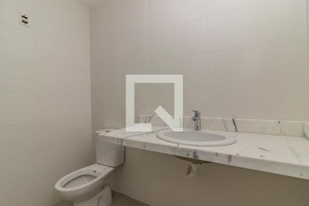 Casa de condomínio à venda com 191m², 4 quartos e 2 vagas Casa de condomínio à venda com 191m², 4 quartos e 2 vagasBanheiro Social