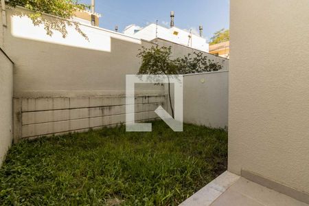 Casa de condomínio à venda com 191m², 4 quartos e 2 vagas Casa de condomínio à venda com 191m², 4 quartos e 2 vagasQuintal