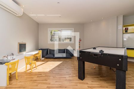 Casa de condomínio à venda com 191m², 4 quartos e 2 vagas Casa de condomínio à venda com 191m², 4 quartos e 2 vagasSala de Jogos