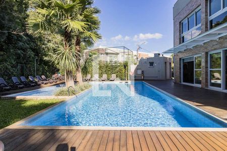 Casa de condomínio à venda com 191m², 4 quartos e 2 vagas Casa de condomínio à venda com 191m², 4 quartos e 2 vagasÁrea comum - Piscina