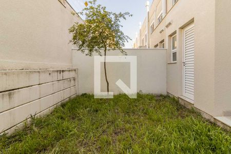 Casa de condomínio à venda com 191m², 4 quartos e 2 vagas Casa de condomínio à venda com 191m², 4 quartos e 2 vagasQuintal