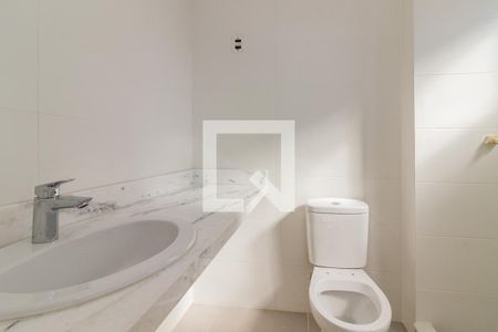 Casa de condomínio à venda com 191m², 4 quartos e 2 vagas Casa de condomínio à venda com 191m², 4 quartos e 2 vagasBanheiro da Suite