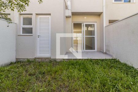 Casa de condomínio à venda com 191m², 4 quartos e 2 vagas Casa de condomínio à venda com 191m², 4 quartos e 2 vagasQuintal