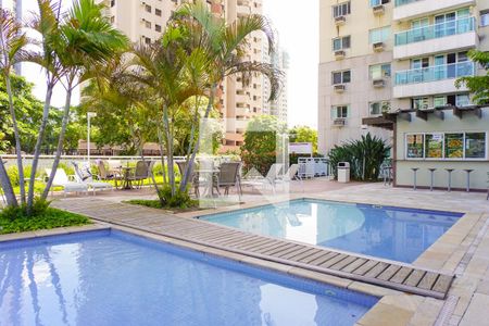 Apartamento para alugar com 68m², 2 quartos e 1 vagaÁrea comum - Piscina