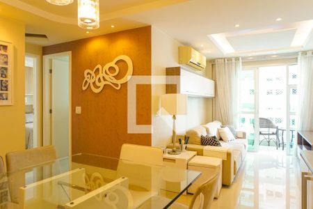 Sala de apartamento para alugar com 2 quartos, 68m² em Barra da Tijuca, Rio de Janeiro