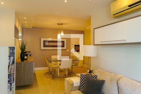 Sala de apartamento para alugar com 2 quartos, 68m² em Barra da Tijuca, Rio de Janeiro