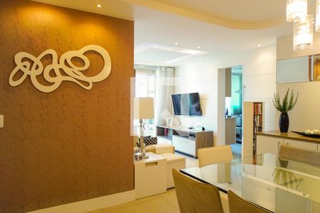 Sala de apartamento para alugar com 2 quartos, 68m² em Barra da Tijuca, Rio de Janeiro