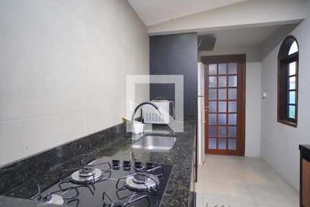 Casa para alugar com 300m², 4 quartos e 2 vagasCozinha