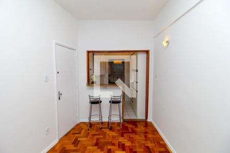 Sala de kitnet/studio para alugar com 1 quarto, 40m² em Glória, Rio de Janeiro