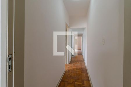 Corredor de casa à venda com 5 quartos, 205m² em Vila Brasílio Machado, São Paulo