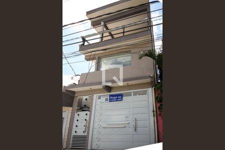 Casa de condomínio para alugar com 37m², 1 quarto e sem vaga Casa de condomínio para alugar com 37m², 1 quarto e sem vagaFachada
