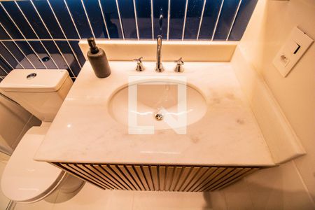 Studio à venda com 28m², 1 quarto e sem vaga Studio à venda com 28m², 1 quarto e sem vagaDetalhe do banheiro