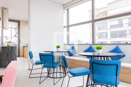 Studio à venda com 28m², 1 quarto e sem vaga Studio à venda com 28m², 1 quarto e sem vagaÁrea comum - Salão de festas