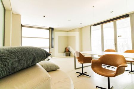 Studio à venda com 28m², 1 quarto e sem vaga Studio à venda com 28m², 1 quarto e sem vagaCowork