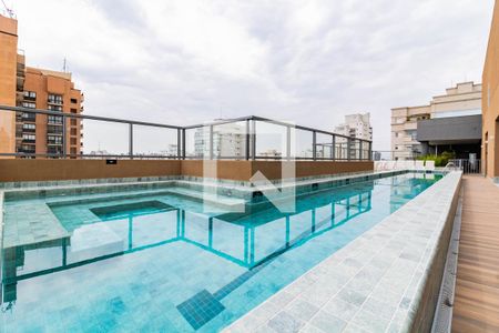 Studio à venda com 28m², 1 quarto e sem vaga Studio à venda com 28m², 1 quarto e sem vagaÁrea comum - Piscina