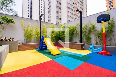 Studio à venda com 28m², 1 quarto e sem vaga Studio à venda com 28m², 1 quarto e sem vagaÁrea Comum - Playground