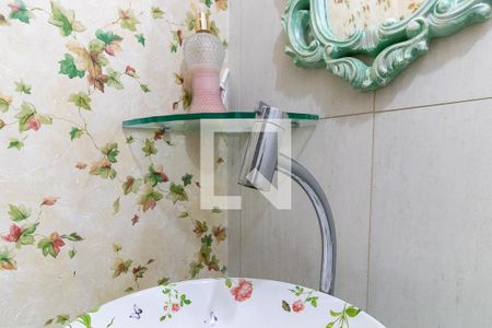 Casa à venda com 274m², 4 quartos e 1 vagaBanheiro social 2