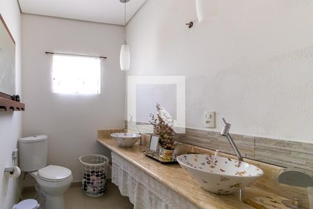 Casa à venda com 274m², 4 quartos e 1 vagaBanheiro da suíte