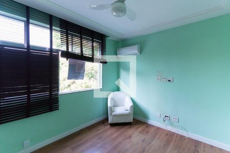 Apartamento à venda com 105m², 2 quartos e 1 vagaSuíte