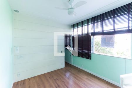 Apartamento à venda com 105m², 2 quartos e 1 vagaSuíte - placa