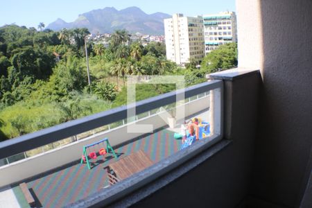varanda de apartamento à venda com 3 quartos, 60m² em Pechincha, Rio de Janeiro