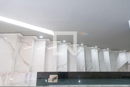 Casa à venda com 180m², 4 quartos e 2 vagasEscada