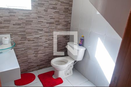 Casa à venda com 180m², 4 quartos e 2 vagasBanheiro 2