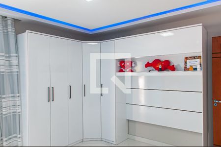 Casa à venda com 180m², 4 quartos e 2 vagasQuarto 2 - Suite