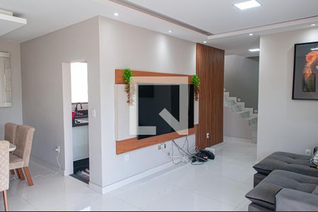 Sala de casa à venda com 4 quartos, 180m² em Taquara, Rio de Janeiro