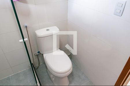 Casa à venda com 180m², 4 quartos e 2 vagasBanheiro 1