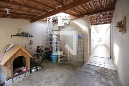 Casa à venda com 250m², 3 quartos e 2 vagas