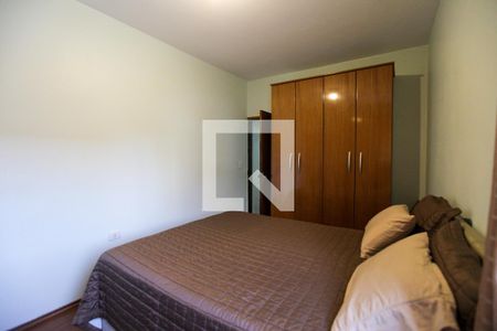 Casa à venda com 250m², 3 quartos e 2 vagas Casa à venda com 250m², 3 quartos e 2 vagasSuíte